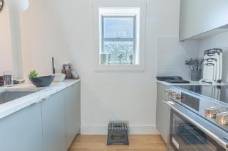 Bushwick Industrial1BR with Balcony - 9