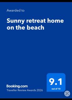 Sunny retreat home on the beach - 9