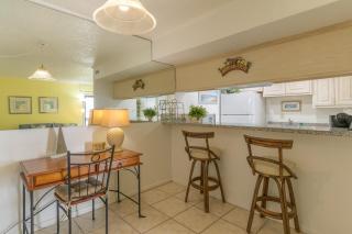 Tiki 218 - Close to the Beach 1BR Condo Sleeps 4 condo - 8