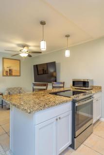 Tiki 135 - Spacious 1BR Condo Sleeps 4 Near Beach condo - 5