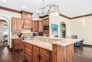 ATX Oasis - Pool - Hot tub - Firepit - Billiards - 2