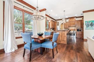 ATX Oasis - Pool - Hot tub - Firepit - Billiards - 1