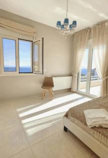 Grand Family Villa by the Sea - 6