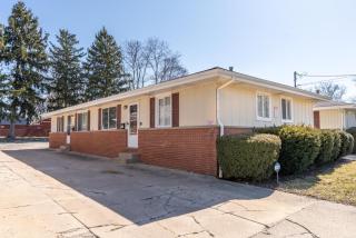 Akron 2 Bed 1 Bath Mountain Oasis Dog Friendly - 8