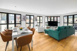 Luxury 70sqm 1Bedroom in Hoxton Sq 4 Mins to Old Street Tube Station Sleeps 4 - 6
