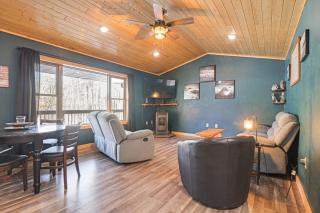 Northwoods Escape Lakeside Retreat with Deck - 4