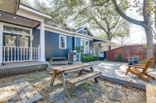 5 Mi to Dtwn Houston Charming Gem with Patio and Yard - 7