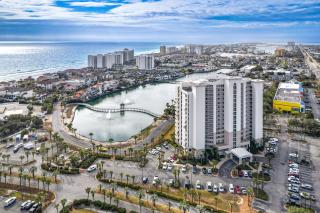 Gulf-View Retreat with Private Beach in Destin! - 9