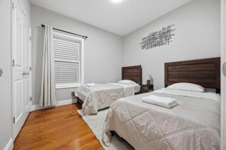 Sleeps 19 • 15ft Celings • Near NYC - 1