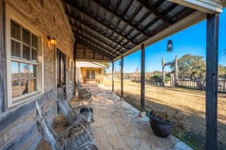 Texas Cowboys & Indians - Close to Luckenbach & Bar On Site - 7