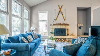 Mountain Laurel Lodge by AvantStay Lake Harmony Retreat • Loft Games Ski Private Club Access - 4