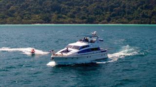 24-hour island hopping cruise on a yacht - 3