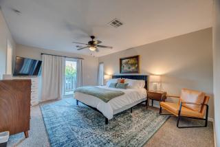 Private Pool Sleeps 14 3 King Beds Near OU - 3