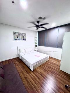 Mercu Summer Suites KLCC by Jk Privy Homes - Entire Studio - 0