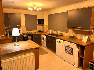 Cozy Twin Room Easy City Access Free Parking - 8