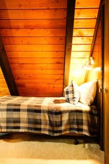 Creekside Chalet - Huge Indoor Spa - 5