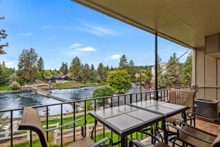 Cozy one-bedroom condo overlooking the Deschutes - 6
