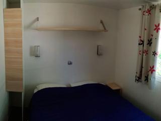 Mobil home à Collias - 2 chambres et terrasse - API-1-52-806 - 3