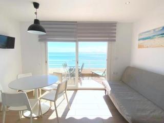Hermoso apartamento renovado frente a la playa con parking privado en Roses - HISP-312-2 - 9