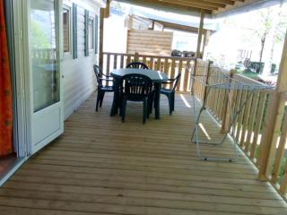 Mobil-home 4 pers avec Terrasse à Vic-sur-Cère - API-1-52-1235 - 8