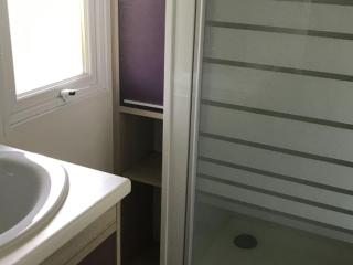 Mobil-home à Vic-sur-Cère avec terrasse, 2 chambres - API-1-52-1253 - 3