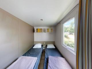 Mobil-home avec terrasse à Vic-sur-Cère, 4 personnes - API-1-52-1251 - 5