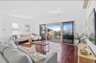 Manly Oasis 5BR - 3 King Beds, Pool, BBQ - Brisbane - 8