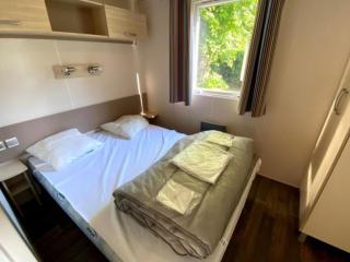 Mobil-home 6 pers avec terrasse au camping Arquebuse - API-1-52-1364 - 8