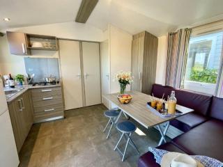 Spacieux Cottage avec Terrasse pour 6 Personnes - API-1-52-1321 - 8