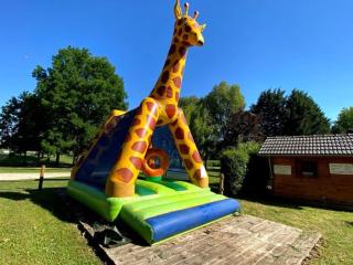 Mobil home confortable avec terrasse pour 4 personnes - API-1-52-1362 - 2