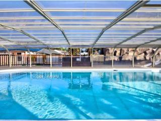 Tente en toile et bois avec terrasse pour 4 personnes - API-1-52-1471 - 3