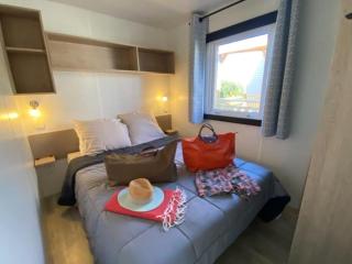 Spacieux Mobil-home 10 personnes avec Terrasse - API-1-52-1530 - 7