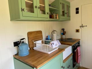 Corran Shepherds Hut - 8