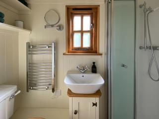 Corran Shepherds Hut - 4