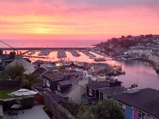 Upper Deck - 5 Linden Court - 5