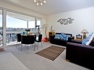 Upper Deck - 5 Linden Court - 7