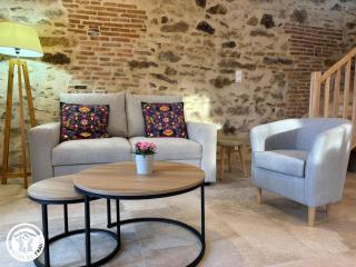 Charmant Gîte en Bocage Vendéen, 3 Chambres, Parking Inclus - FR-1-426-607 - 0