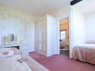 Coach House Protea Torquay - 5