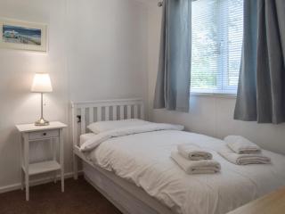 The Cabin- Uk36915 - 1