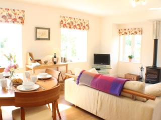 Broomley Cottage - 9
