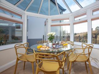 Inglewood Cottages 2 - 1