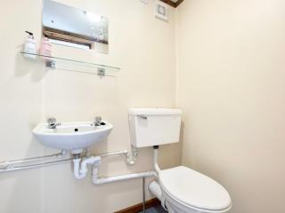 Poppy Shepherds Hut - Uk38827 - 2