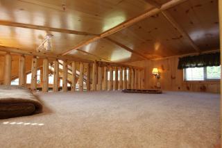 Lakeland RV Campground Loft Cabin 1 - 8