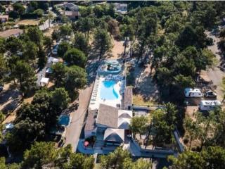 Mobil-Home avec Terrasse pour 4 pers. - API-1-52-1645 - 3