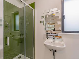 Star's Special Sanctuary - Uk36785 - 4