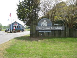 Virginia Landing Camping Resort Cabin 19 - Quinby - 2