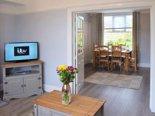 Seahouses Cottage - 8