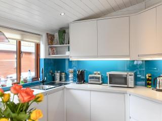 Astbury Falls Luxury Retreat - 5