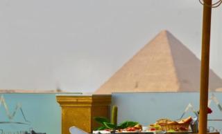 Luxury front-Row Pyramids View Room & Breakfast - 6