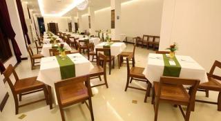 Phonethip Plaza Hotel - 4